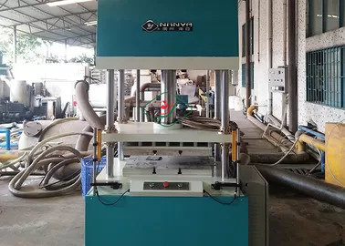 Hot - Pressing Shaping Paper Pulp Moulding Machine Untuk Baki Kemasan Industri
