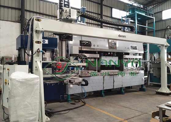 Mesin Peralatan Makan Piring Kertas Bagasse Pulp Molding Dengan Lengan Robot