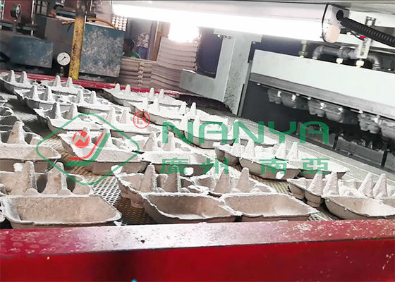 Penuh Auto Reciprocating Limbah Kertas Baki Telur Membuat Mesin Vacuum Suction Forming