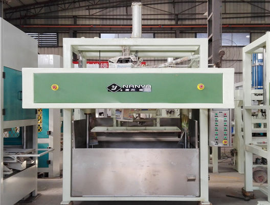 700 Pcs / H Telur Karton Mesin Jenis Membentuk Reciprocating 3-4 Orang